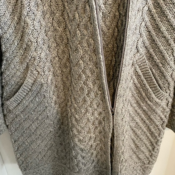 Aran Mor Made in Ireland Merino Wool Cable Knit Hooded Long Cardigan - Picture 9 of 14